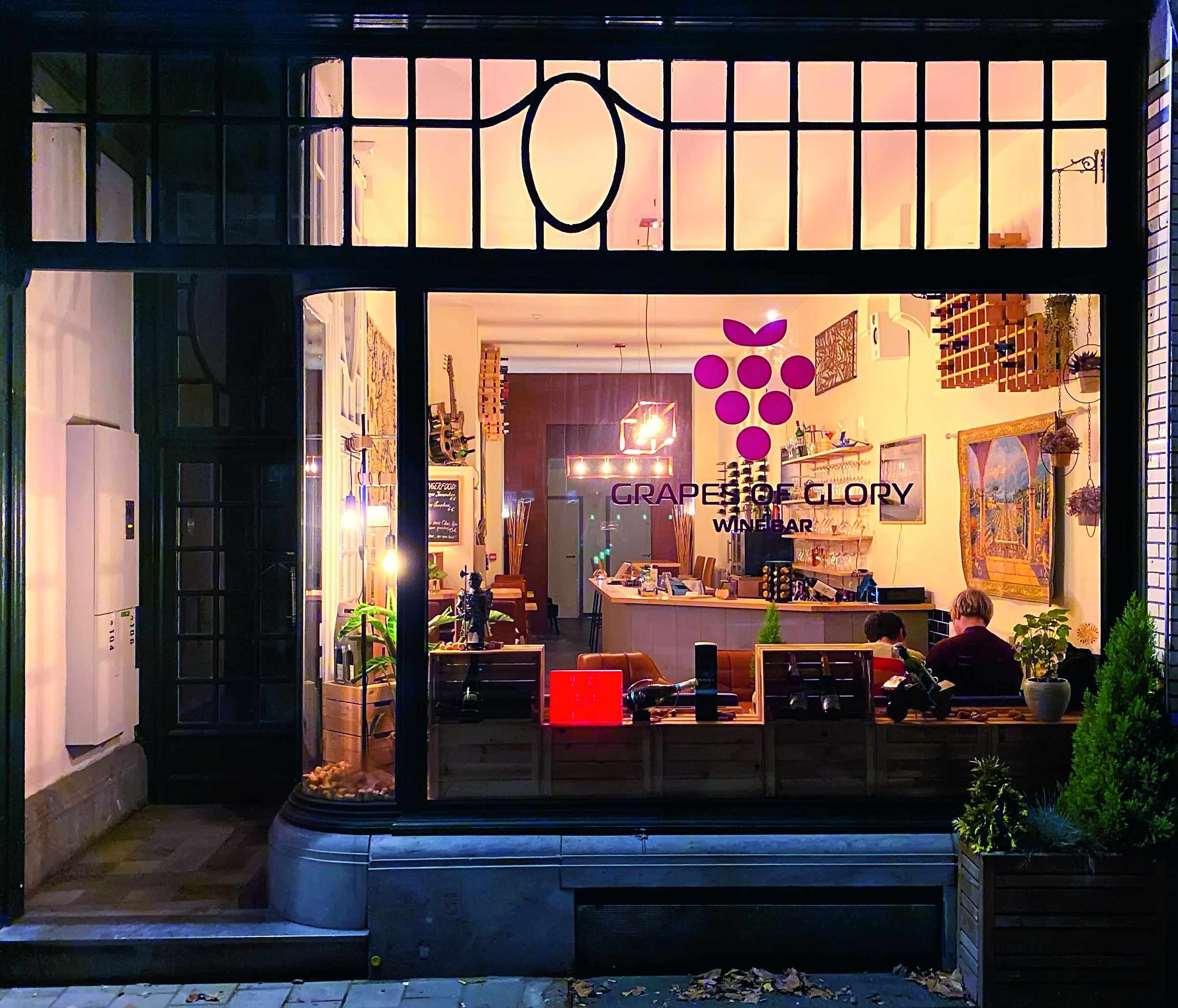THE FINEST WINE & COCKTAIL BARS IN GHENT